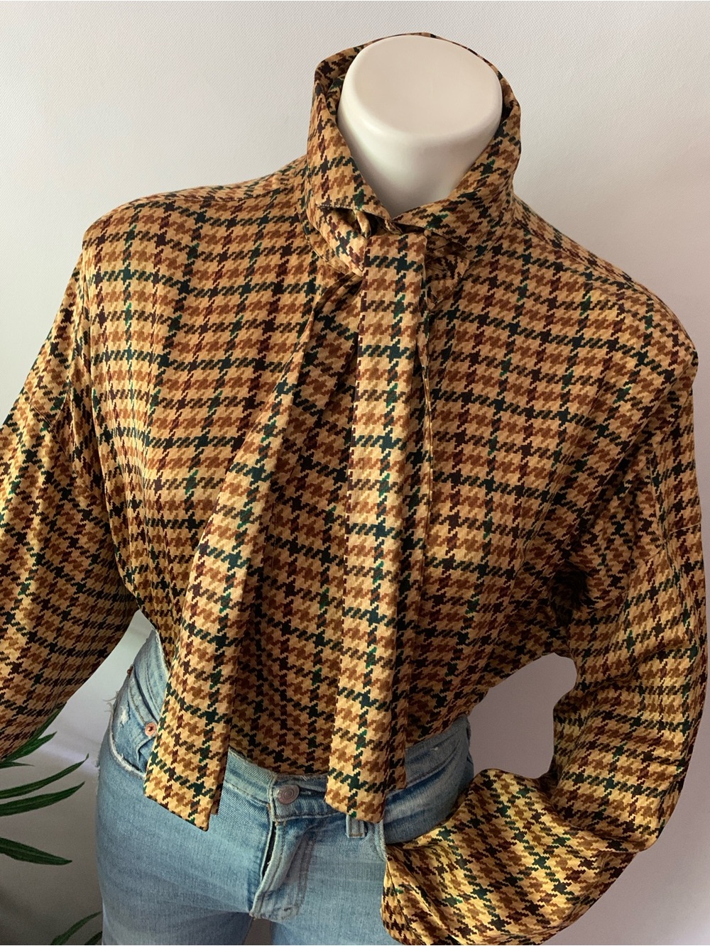 s i l k :: Vintage 100% Silk Bow Neck Tie Houndstooth Blouse - Picture 6 of 11